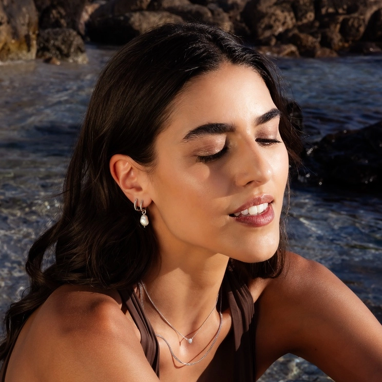 Endless Pearl (Single) Earring